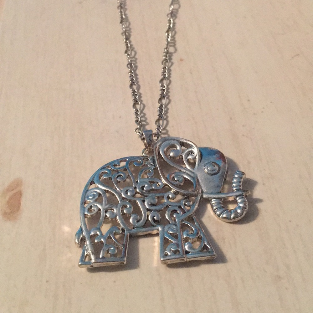 Charming Charlie Elephant Pendent Necklace